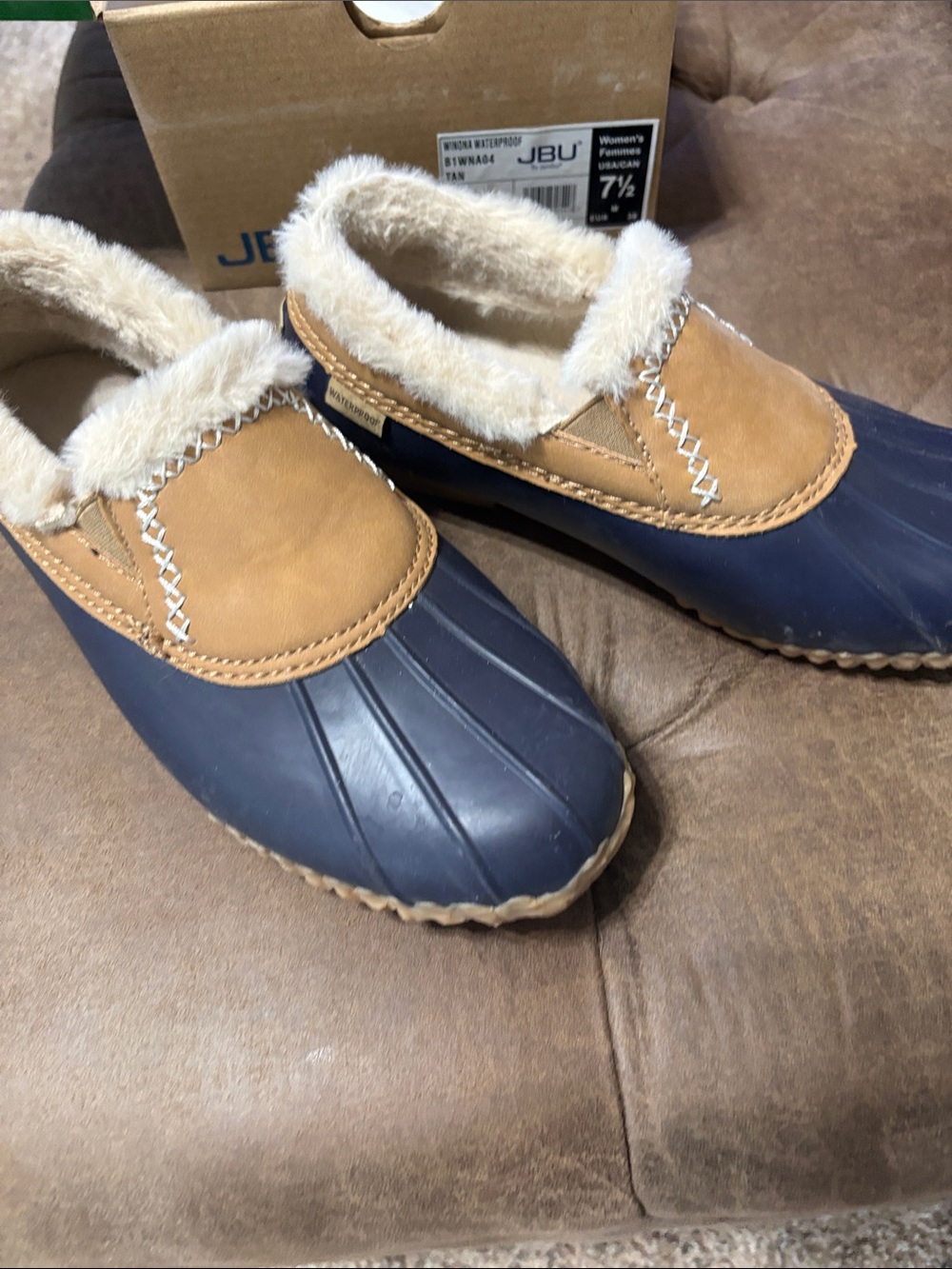JBU Winona waterproof ankle slip ons,
7 1/2 medium - Picture 2 of 7